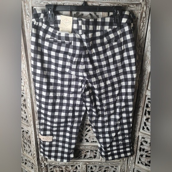 St. John's Bay Buffalo Check Stretch Slimming Fit Capri - Picture 2 of 14